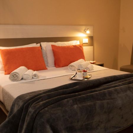La Perla Amantea - Rooms & Apartaments ภายนอก รูปภาพ