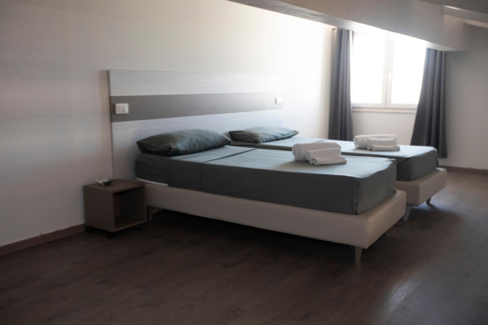 La Perla Amantea - Rooms & Apartaments ภายนอก รูปภาพ