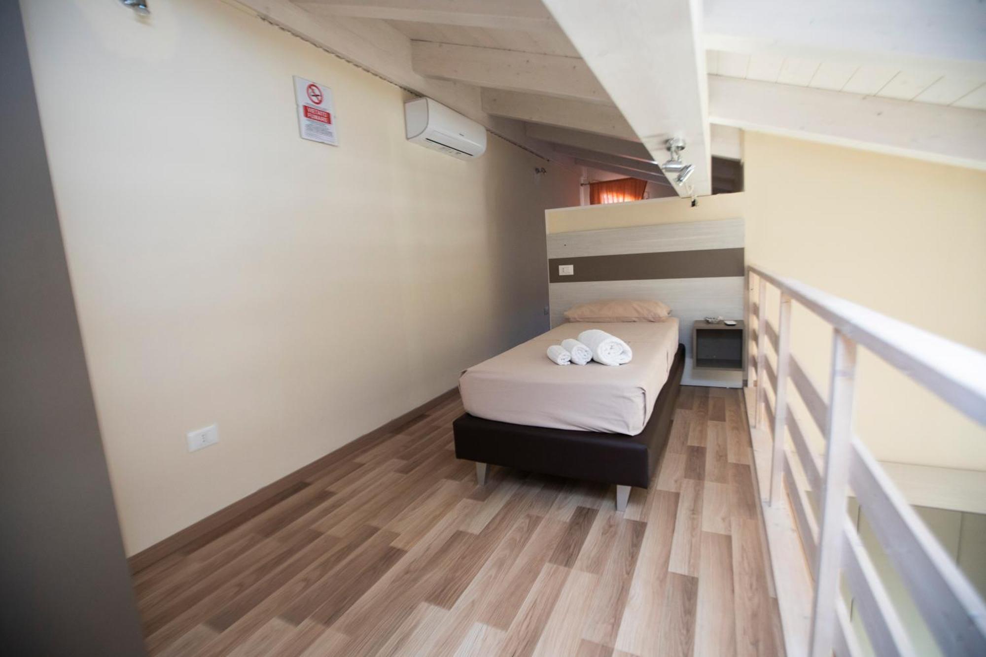 La Perla Amantea - Rooms & Apartaments ภายนอก รูปภาพ