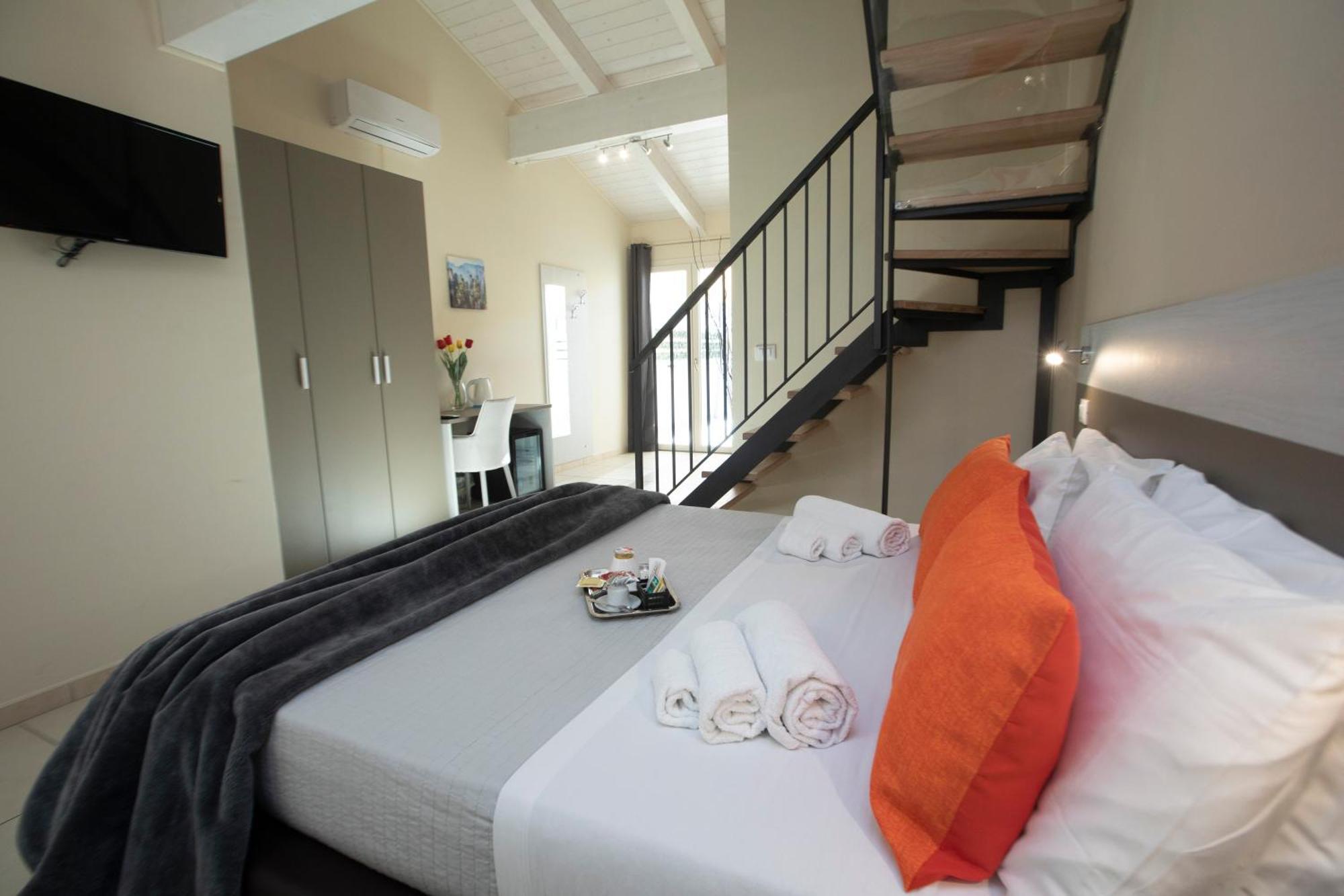 La Perla Amantea - Rooms & Apartaments ภายนอก รูปภาพ