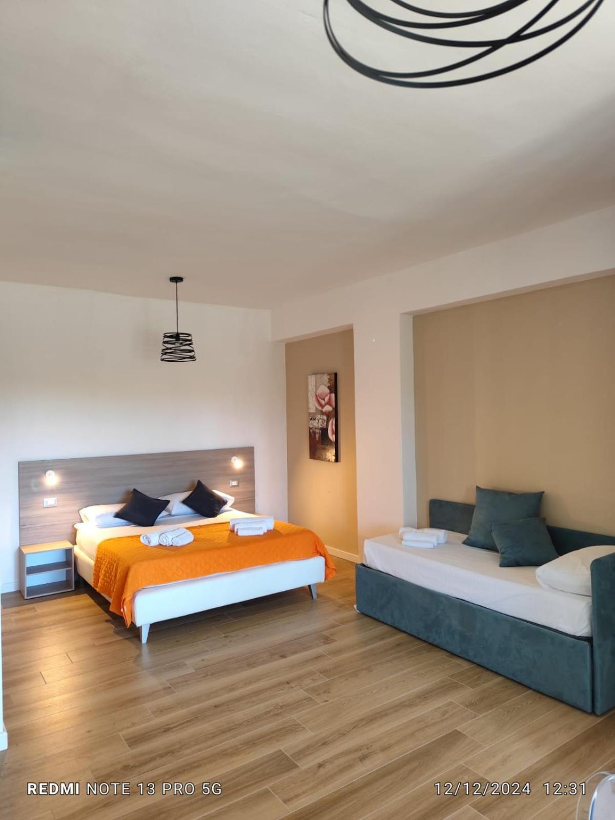 La Perla Amantea - Rooms & Apartaments ภายนอก รูปภาพ
