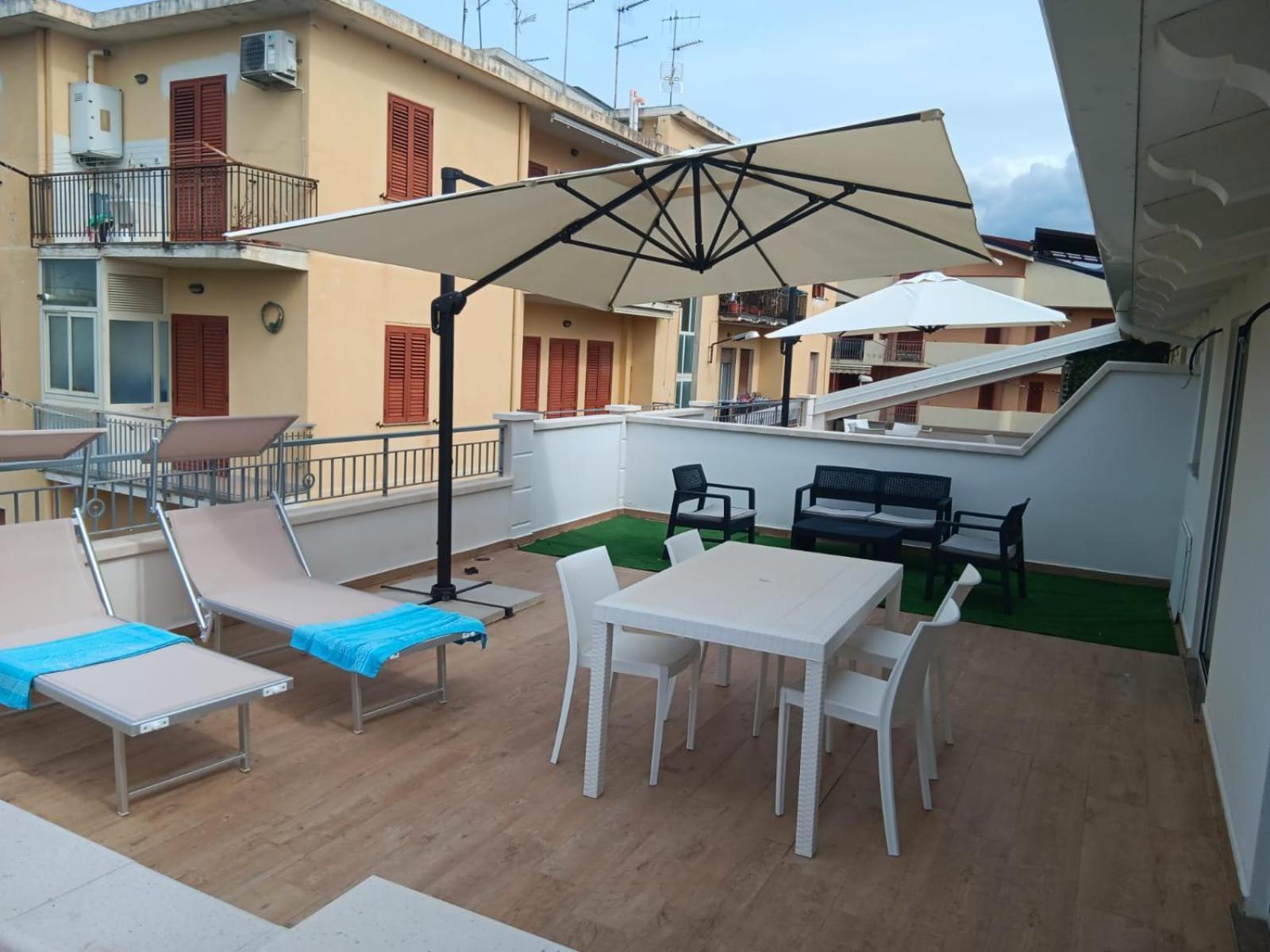 La Perla Amantea - Rooms & Apartaments ภายนอก รูปภาพ